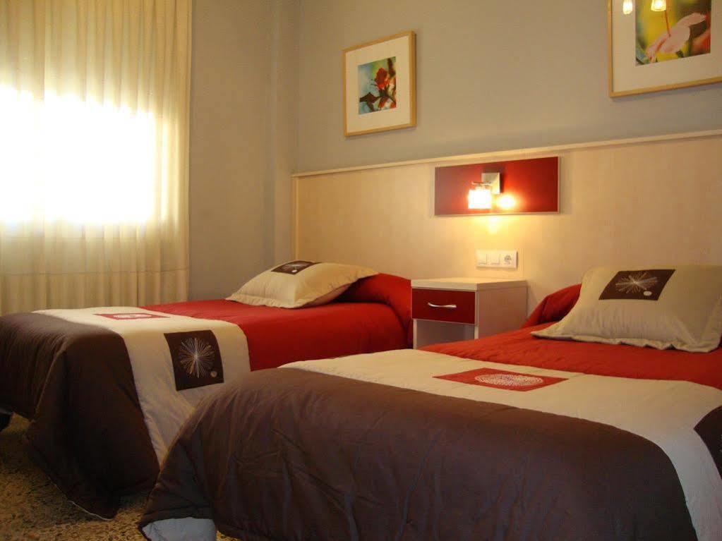 Hostal Badalona Ngoại thất bức ảnh