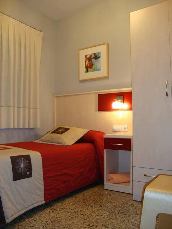Hostal Badalona Ngoại thất bức ảnh